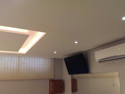 Iluminação com LEDs na Suíte Eros do Motel Cisne Blumenau