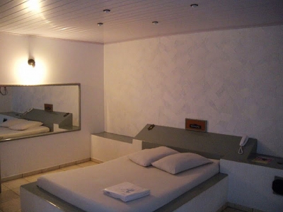 Cama da Suíte Econômica do Motel Cisne Blumenau